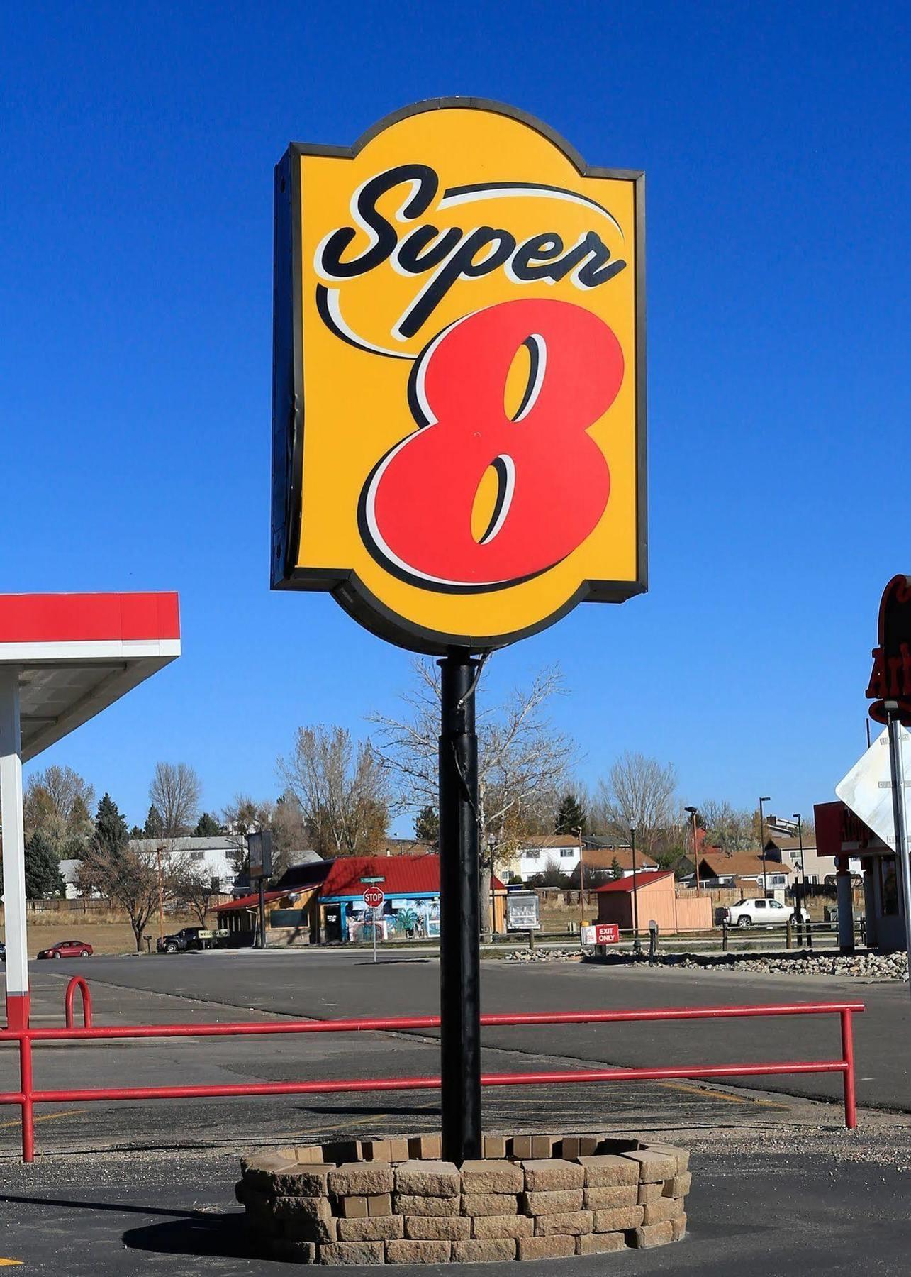 Super 8 By Wyndham Douglas Exterior foto